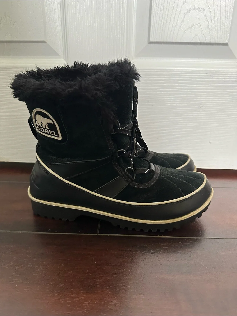 Size 9 Sorel Women’s Winter Carnival Faux Fur Waterproof Snow Boots Black - Picture 3 of 10